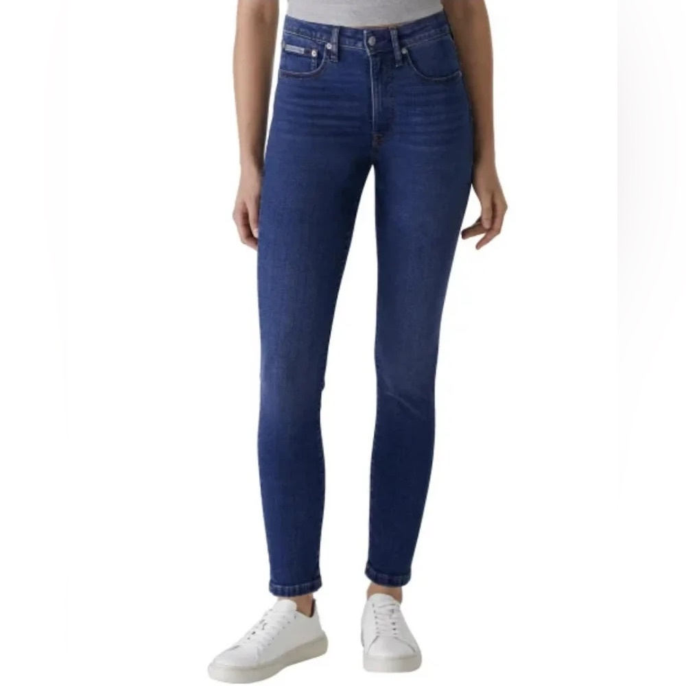 Calvin Klein Women's High Rise Stretch Skinny Ankle Jean
